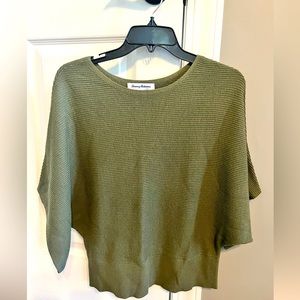 Tommy Bahama Bonita Kimono sweater, size small, forest green.